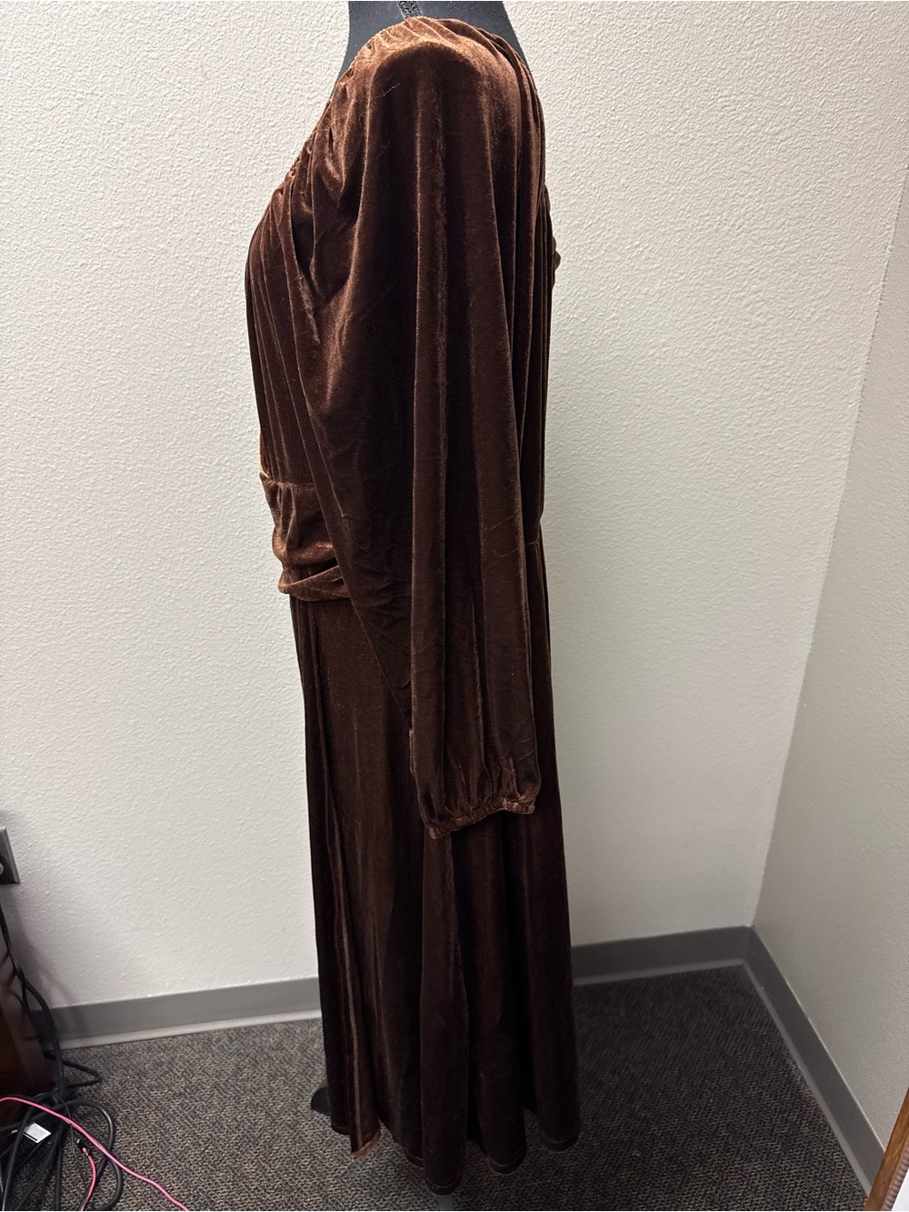 3X Chocolate Brown Velvet Wrap Maxi Dress Long Sleeve Holiday Wedding Guest Gown - Picture 4 of 9